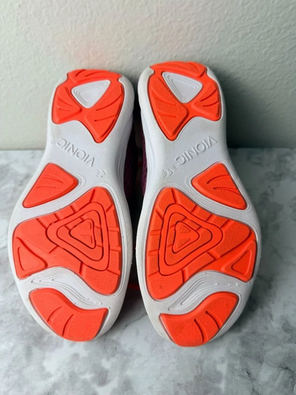 Vionic Womens Ingrid Purple Athletic Sneakers Size 5 With Orange Accents
